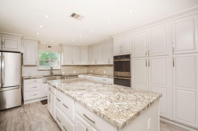 547 Sandra Court, Conroe, TX 77302