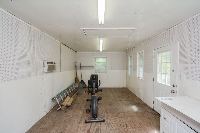 547 Sandra Court, Conroe, TX 77302