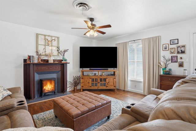 1315 Lamar Street S, Weatherford, TX 76086