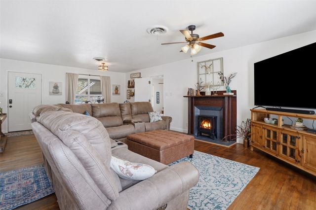 1315 Lamar Street S, Weatherford, TX 76086