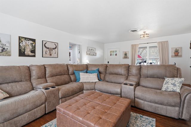 1315 Lamar Street S, Weatherford, TX 76086