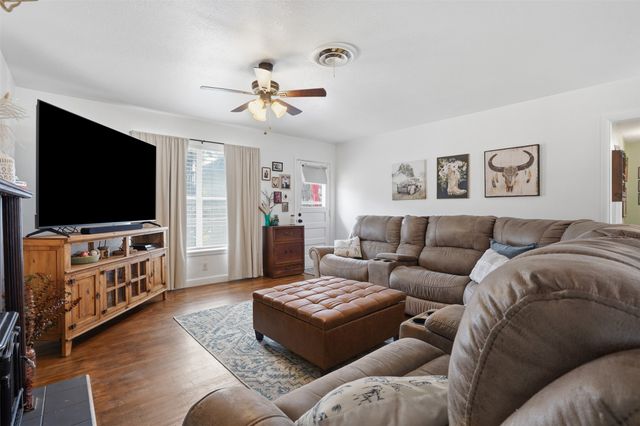 1315 Lamar Street S, Weatherford, TX 76086