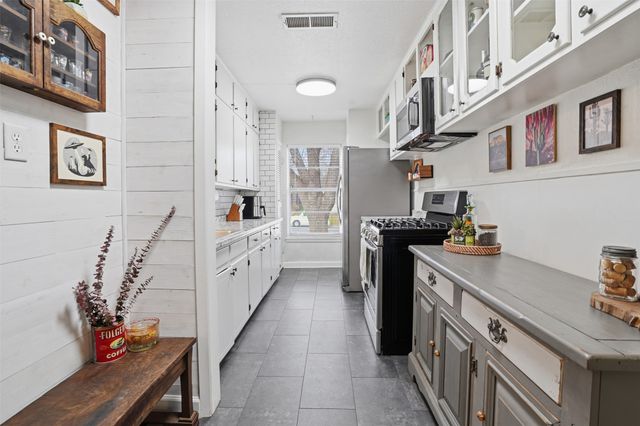 1315 Lamar Street S, Weatherford, TX 76086