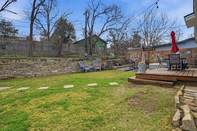 1315 Lamar Street S, Weatherford, TX 76086