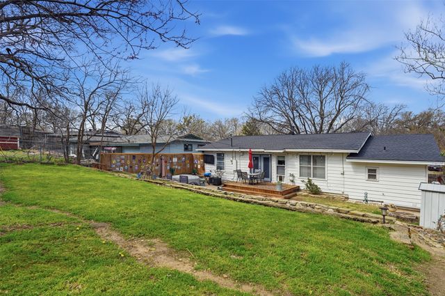 1315 Lamar Street S, Weatherford, TX 76086