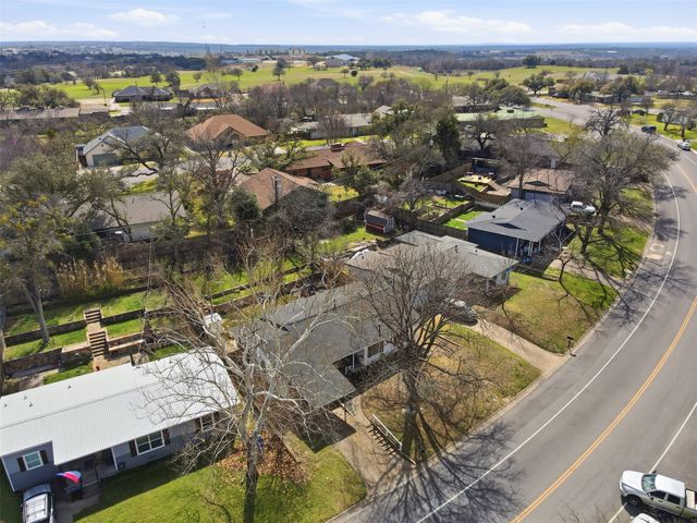 1315 Lamar Street S, Weatherford, TX 76086