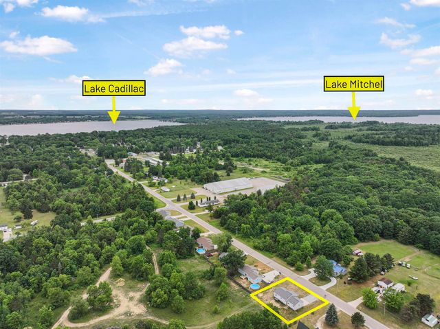 870 Seneca Place, Cadillac, MI 49601