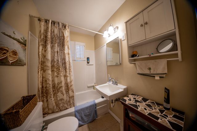 23397 County Road 323, Hermitage, MO 65668