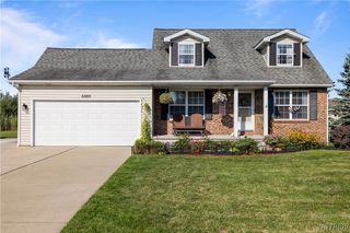 6980 Rebecca Drive, Wheatfield, NY 14304