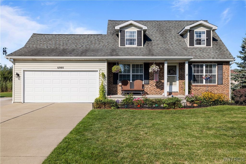 6980 Rebecca Drive, Wheatfield, NY 14304