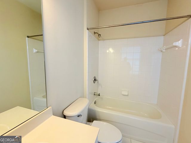 1221 Creekside Place SE, Smyrna, GA 30082