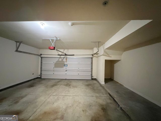 1221 Creekside Place SE, Smyrna, GA 30082