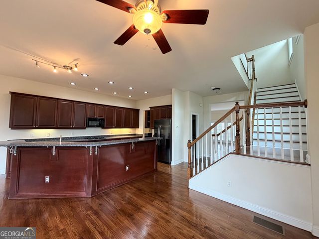 1221 Creekside Place SE, Smyrna, GA 30082