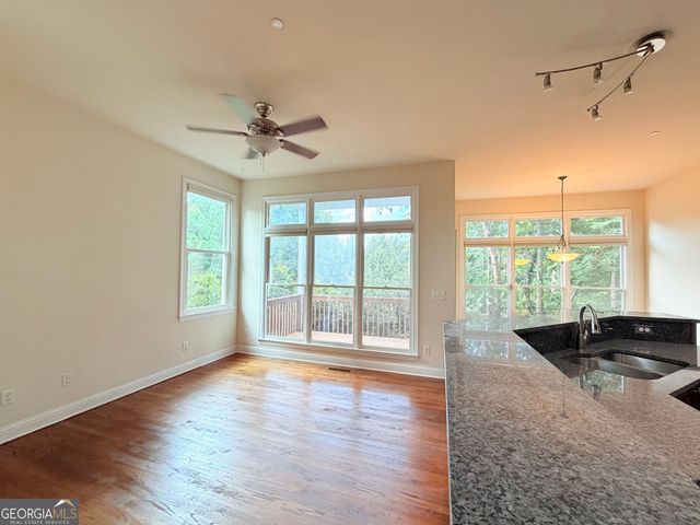1221 Creekside Place SE, Smyrna, GA 30082