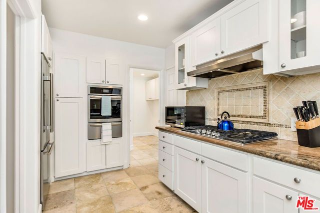 2101 Ocean Avenue 2, Santa Monica, CA 90405
