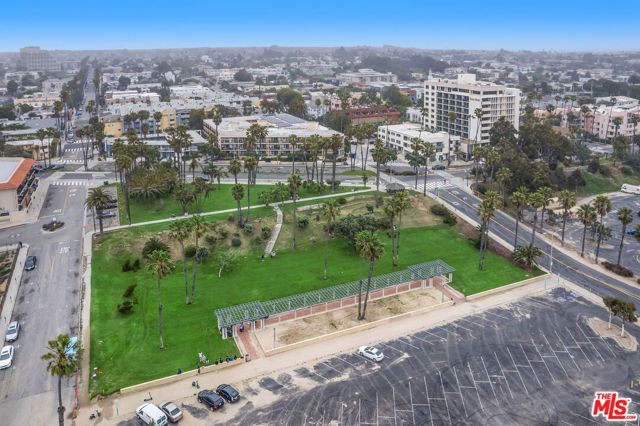 2101 Ocean Avenue 2, Santa Monica, CA 90405