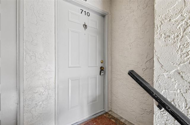 14452 REUTER STRASSE 710, Tampa, FL 33613
