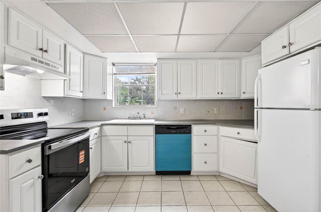 14452 REUTER STRASSE 710, Tampa, FL 33613