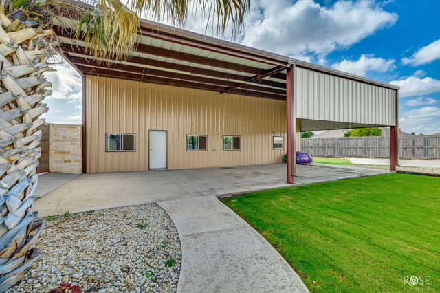 1617 Stonebridge Drive, San Angelo, TX 76904