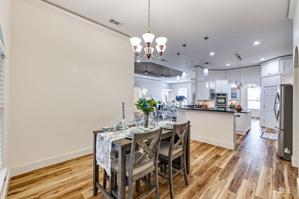 Image 13 of property listing at 1617 Stonebridge Drive, San Angelo, TX 76904