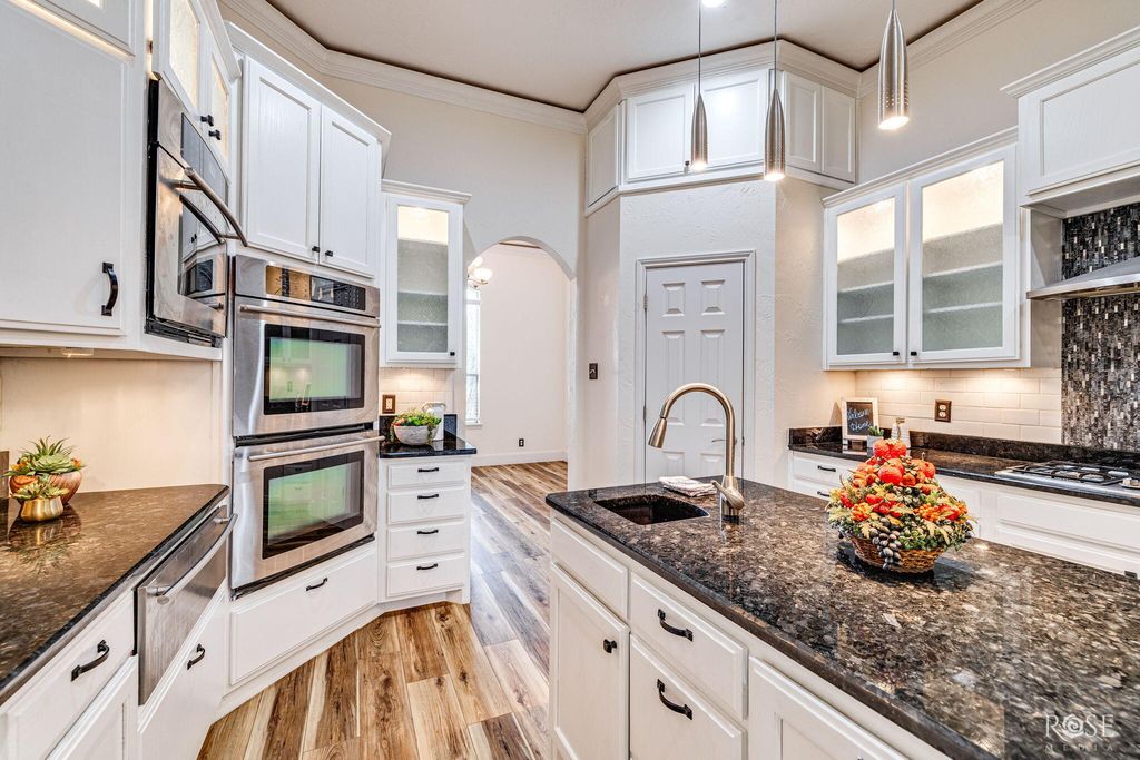 Image 17 of property listing at 1617 Stonebridge Drive, San Angelo, TX 76904