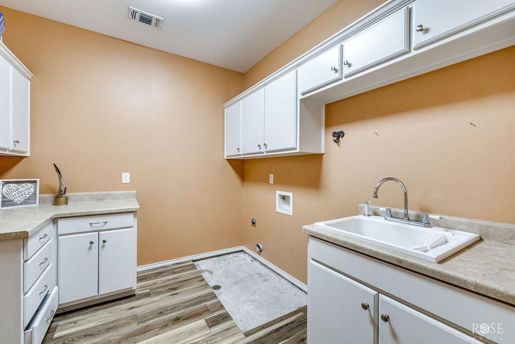 Image 40 of property listing at 1617 Stonebridge Drive, San Angelo, TX 76904