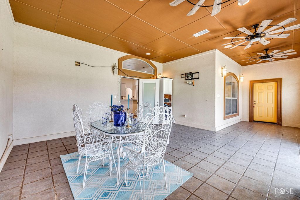 Image 42 of property listing at 1617 Stonebridge Drive, San Angelo, TX 76904