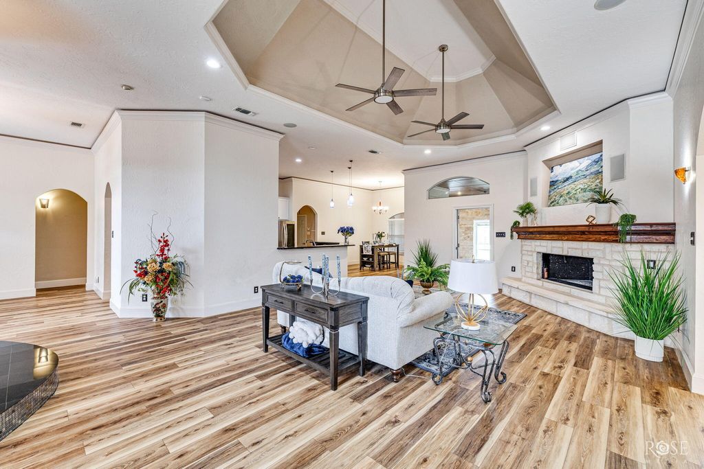 Image 7 of property listing at 1617 Stonebridge Drive, San Angelo, TX 76904