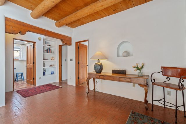 2 Florencio Road, Santa Fe, NM 87506