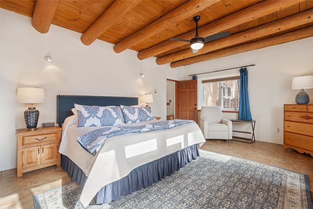 2 Florencio Road, Santa Fe, NM 87506