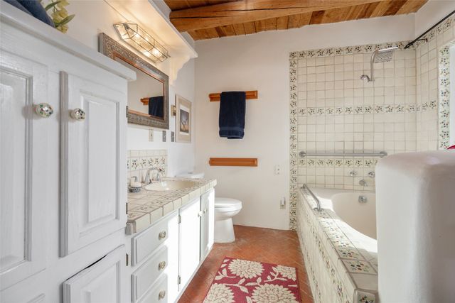 2 Florencio Road, Santa Fe, NM 87506