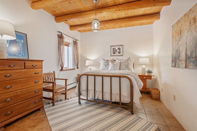 2 Florencio Road, Santa Fe, NM 87506