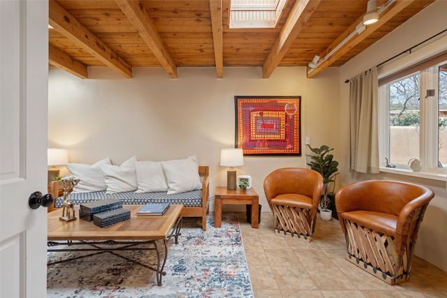 2 Florencio Road, Santa Fe, NM 87506