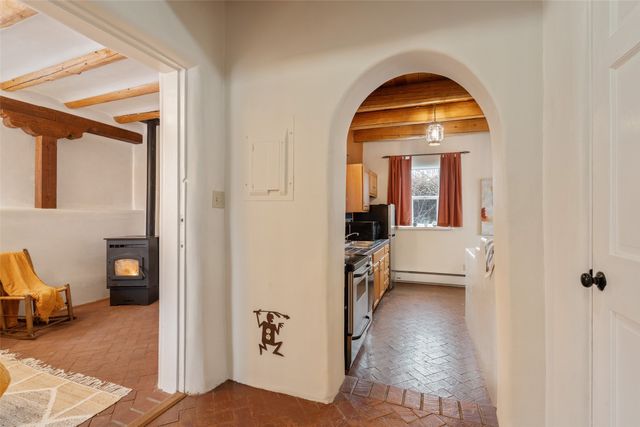 2 Florencio Road, Santa Fe, NM 87506