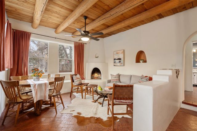 2 Florencio Road, Santa Fe, NM 87506