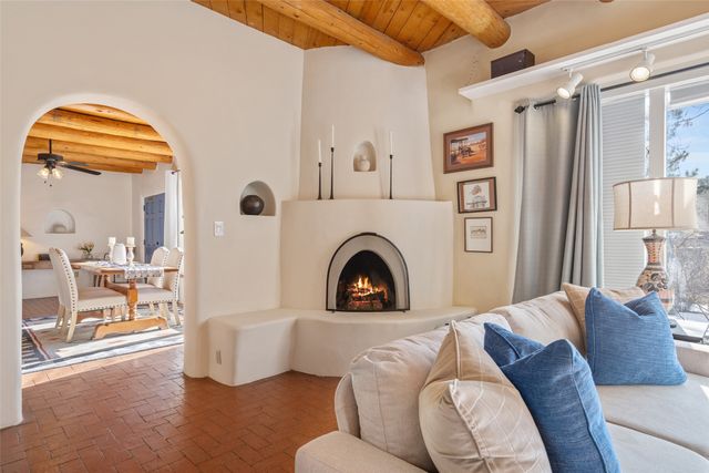 2 Florencio Road, Santa Fe, NM 87506