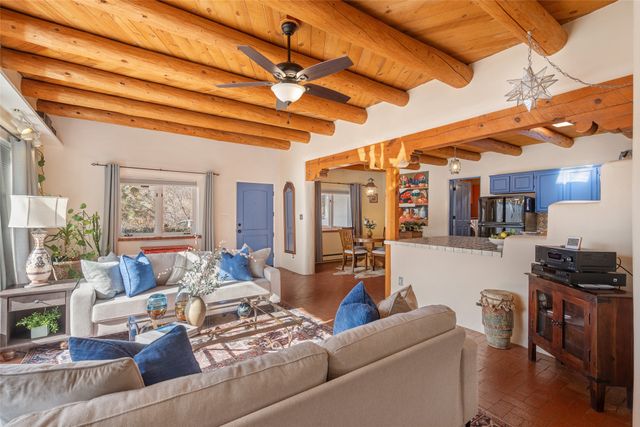 2 Florencio Road, Santa Fe, NM 87506