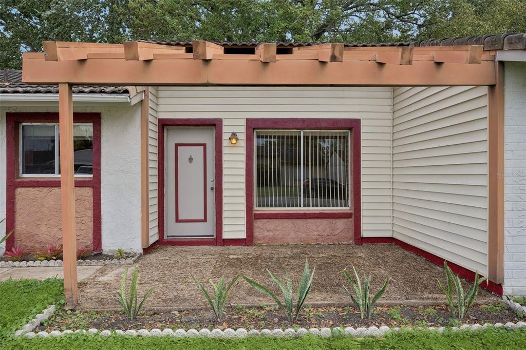 Image 3 of property listing at 10113 MUSKET LANE, Orlando, FL 32821