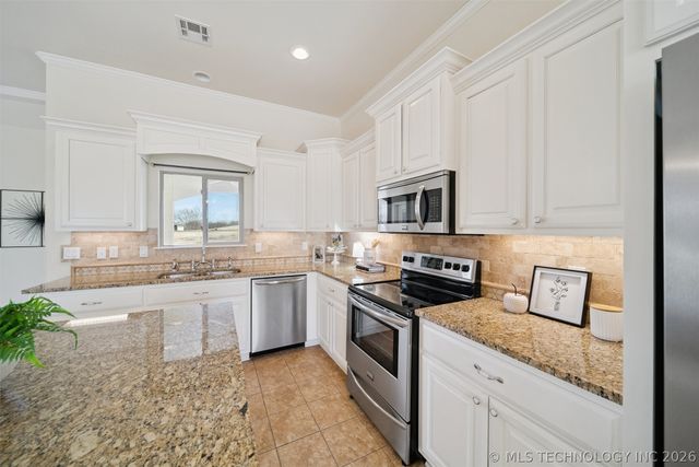 3202 Club Street, Claremore, OK 74019