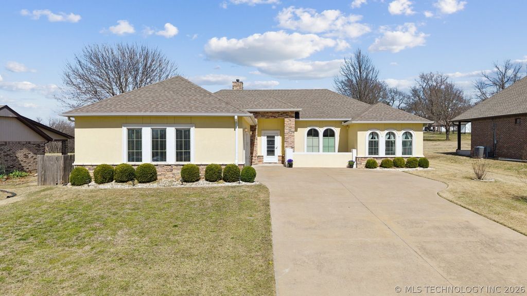 3202 Club Street, Claremore, OK 74019