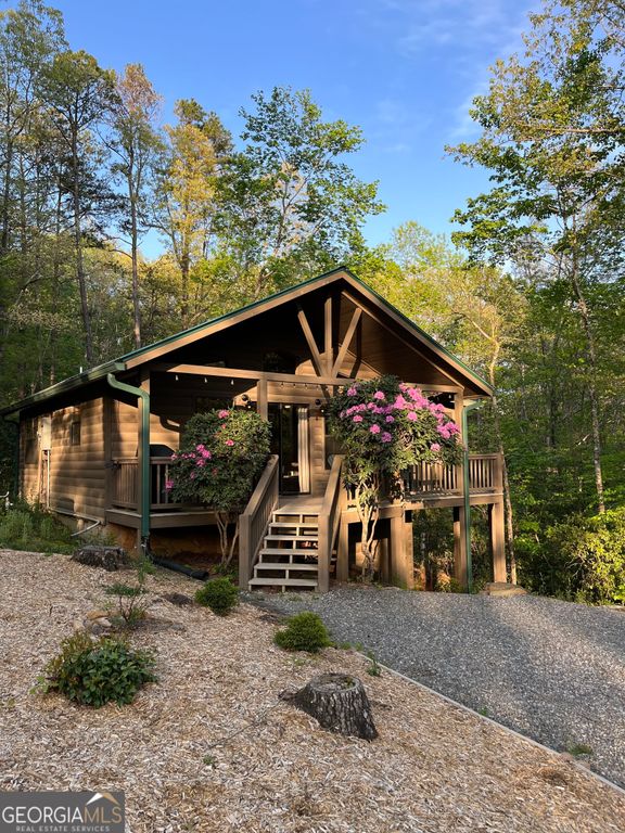 348 Cherry Lake Drive, Blue Ridge, GA 30513