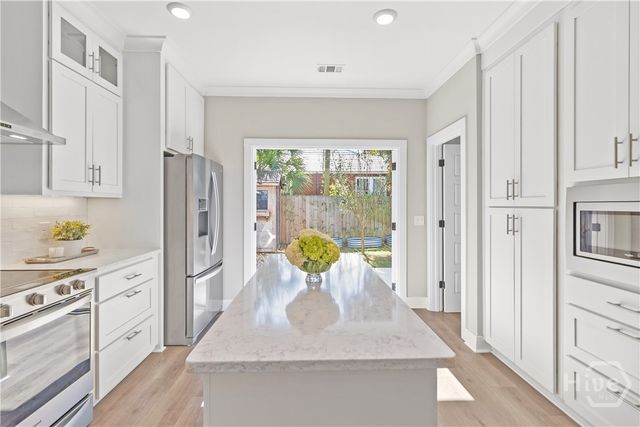 917 E 39th Street, Savannah, GA 31401