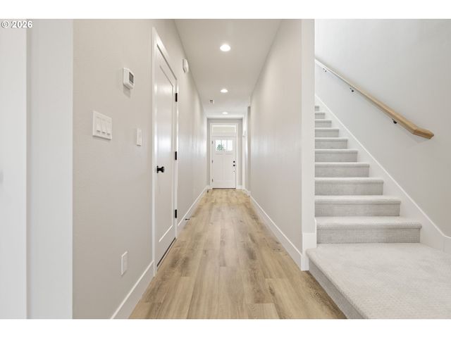 2901 Nw 114TH Ter, Portland, OR 97229