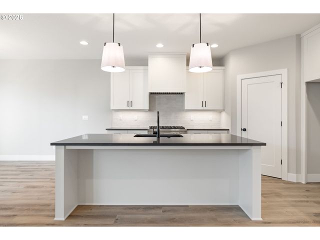 2901 Nw 114TH Ter, Portland, OR 97229