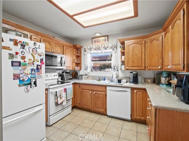 556 Callet, Palmdale, CA 93551