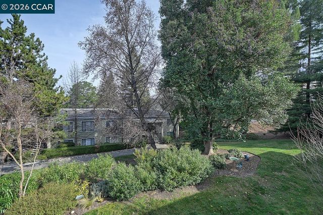 1641 Canyonwood Ct 3, Walnut Creek, CA 94595