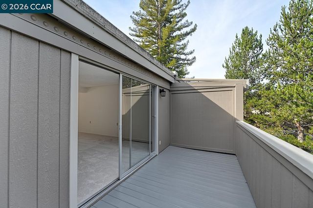 1641 Canyonwood Ct 3, Walnut Creek, CA 94595