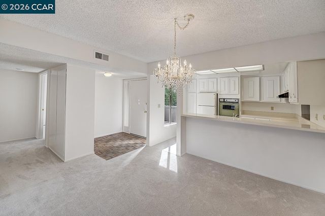 1641 Canyonwood Ct 3, Walnut Creek, CA 94595