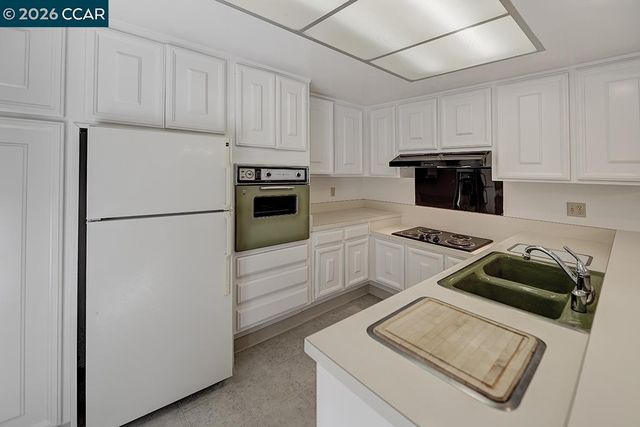 1641 Canyonwood Ct 3, Walnut Creek, CA 94595