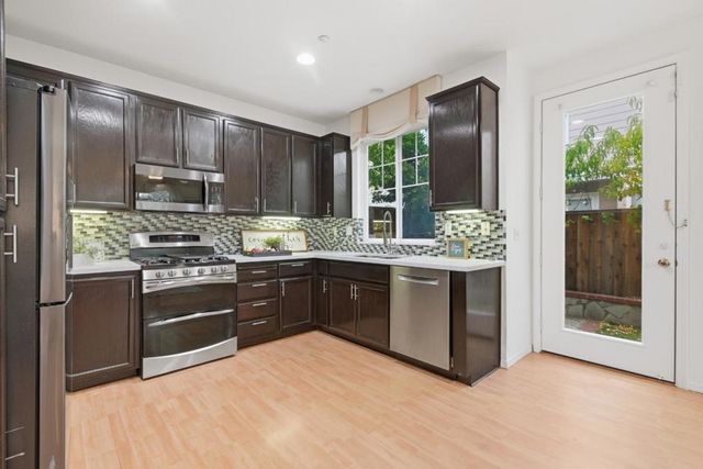 4040 Hemingway, Fremont, CA 94536